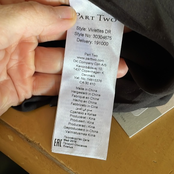 Part Two viviettes wrap dress with ruffle midi hem and cropped sleeve - Picture 7 of 8